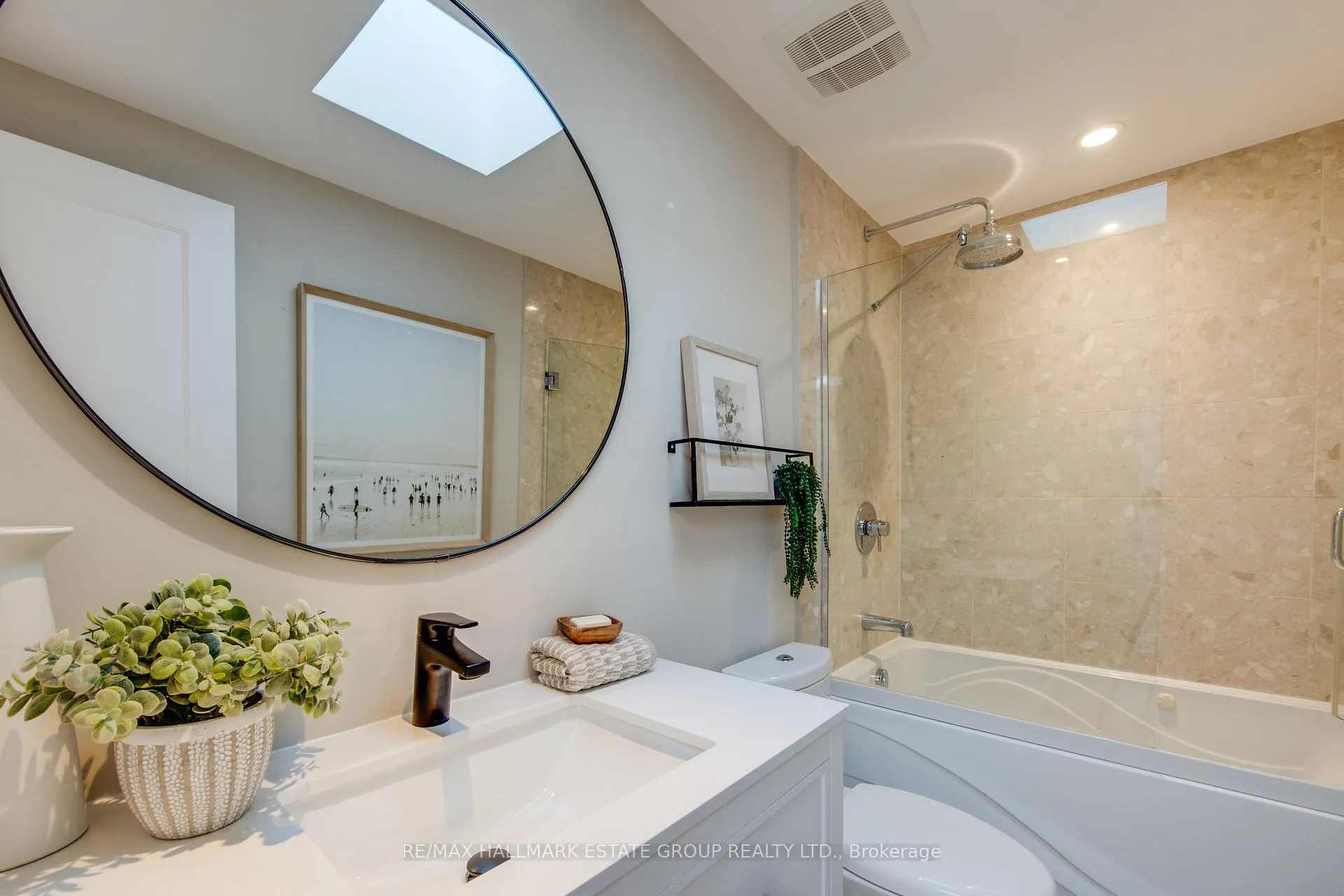 Photo 31 of 249 Beech Avenue, Toronto, The Beaches — HOMEH