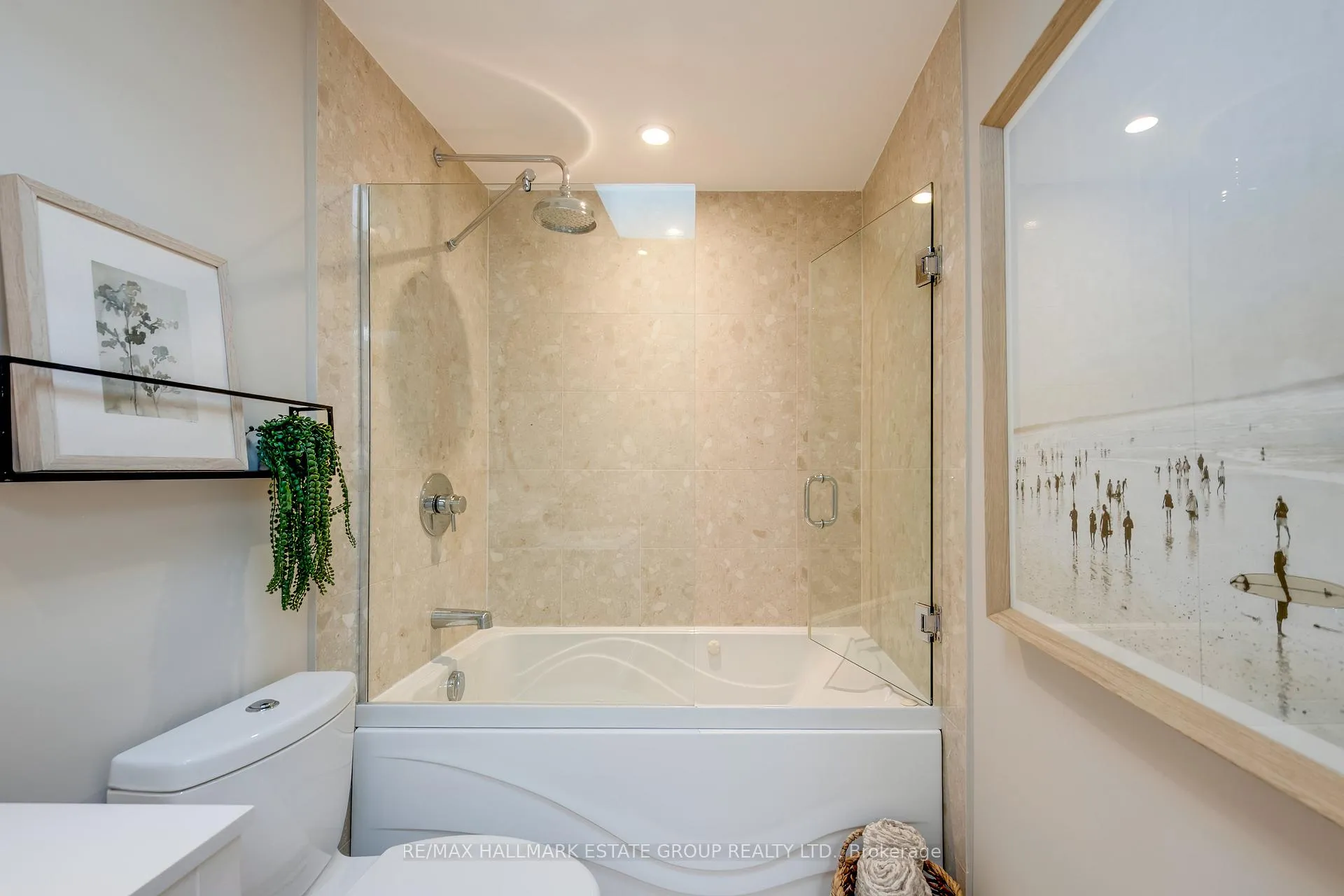 Photo 32 of 249 Beech Avenue, Toronto, The Beaches — HOMEH