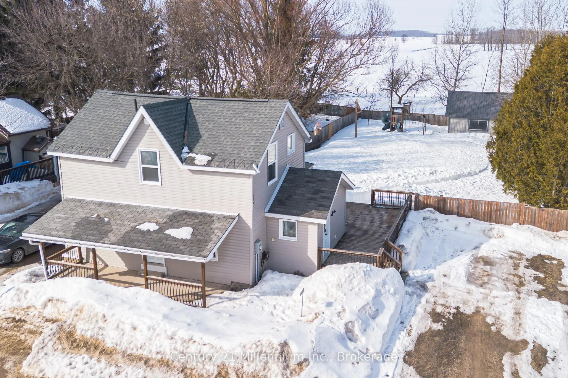 Front of 328 Bruce Road 40