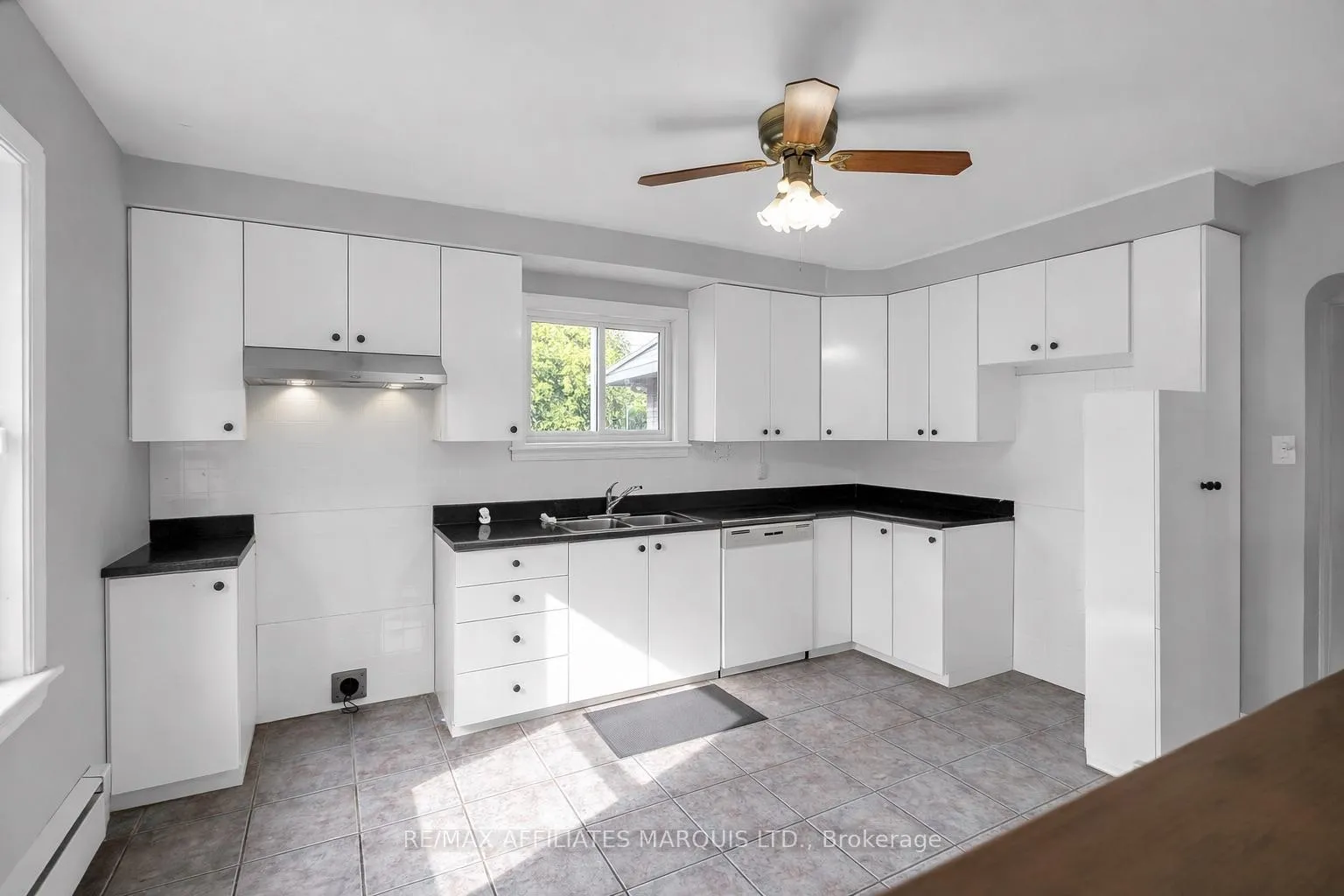 Photo 14 of 104 Gardner Avenue, Cornwall — HOMEH