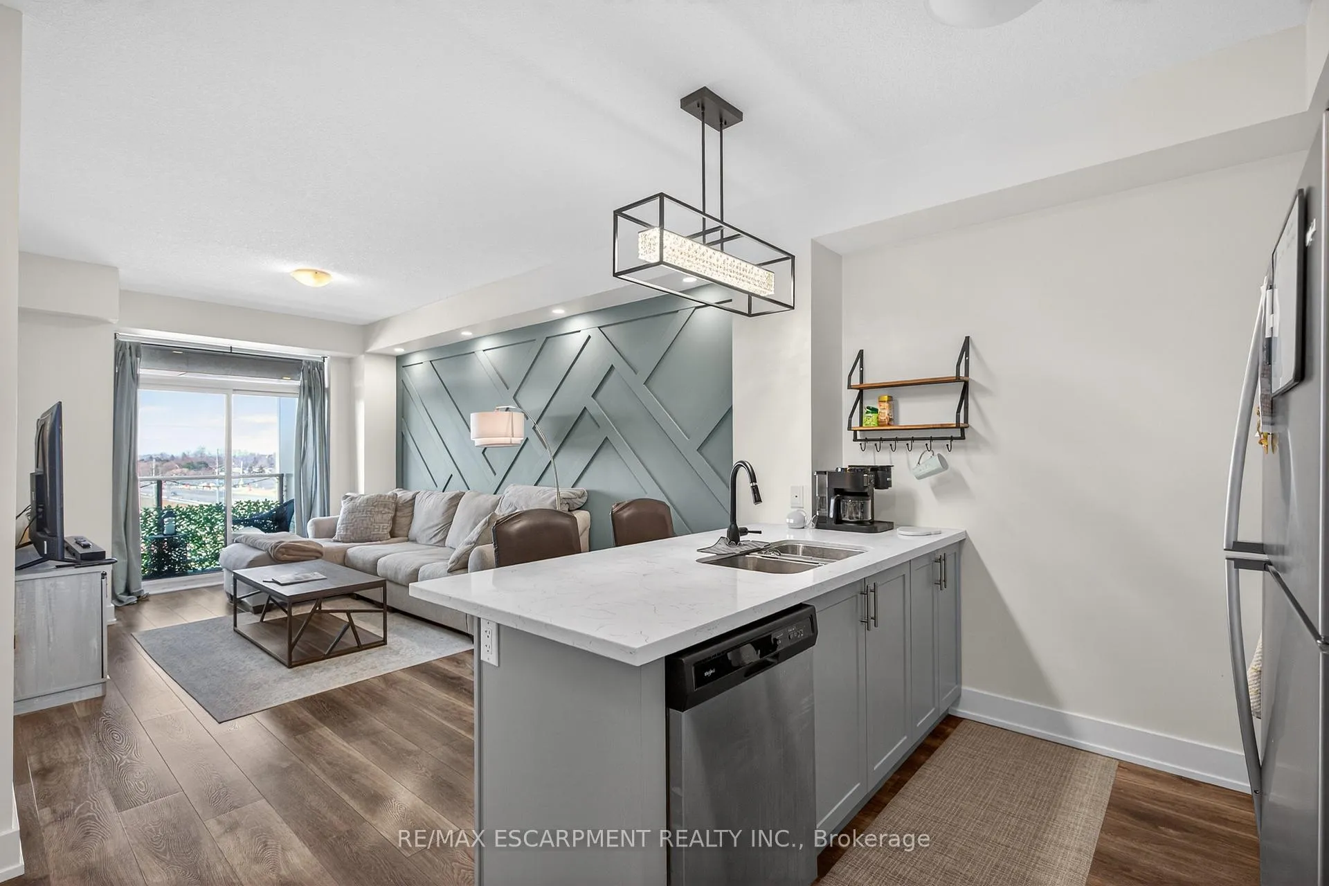 Photo 3 of Unit 435, 450 Dundas Street E, Hamilton, Waterdown — HOMEH