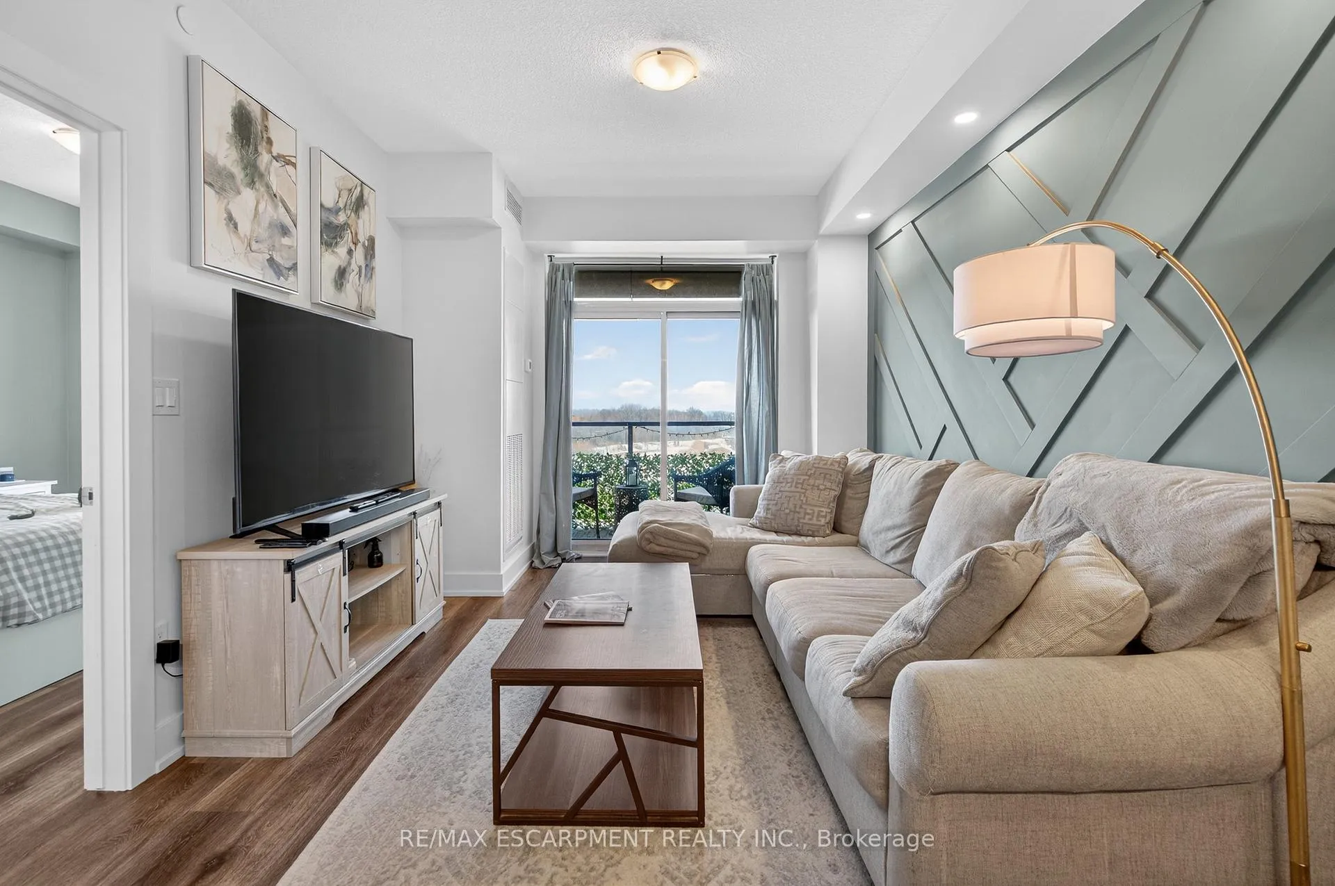 Photo 6 of Unit 435, 450 Dundas Street E, Hamilton, Waterdown — HOMEH