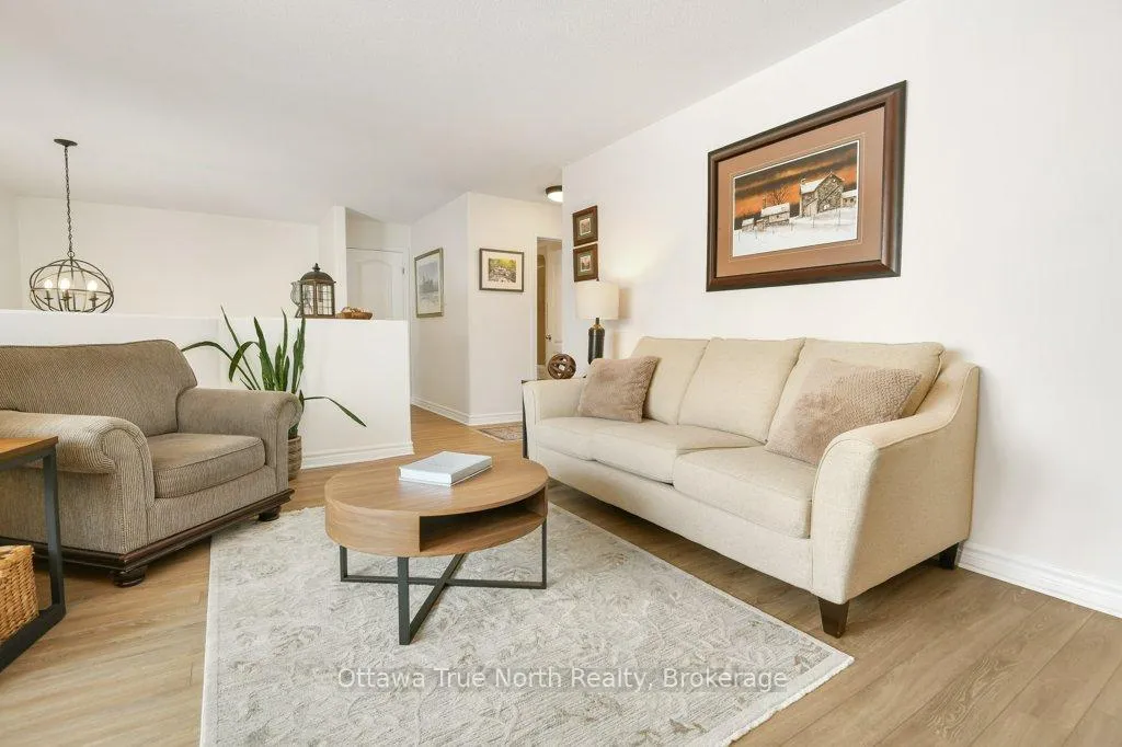 Photo 9 of 94 Thomas Street S, Arnprior — HOMEH