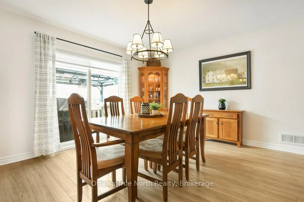 Photo 12 of 94 Thomas Street S, Arnprior — HOMEH