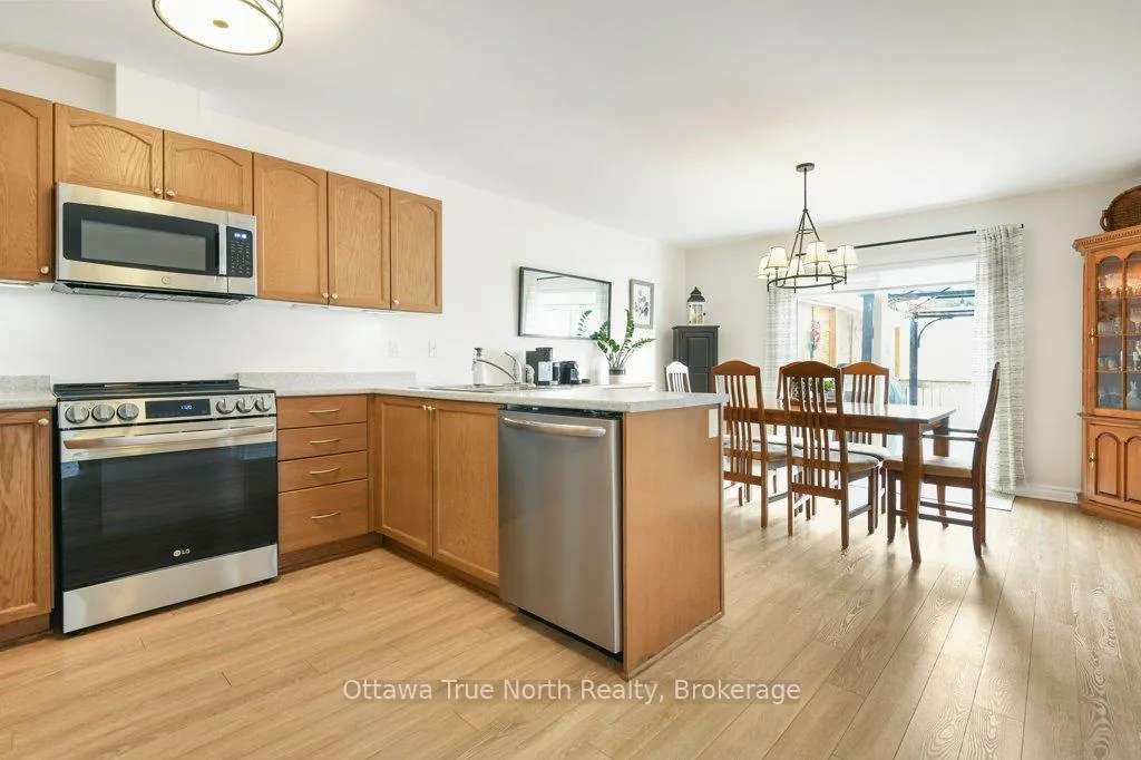 Photo 15 of 94 Thomas Street S, Arnprior — HOMEH