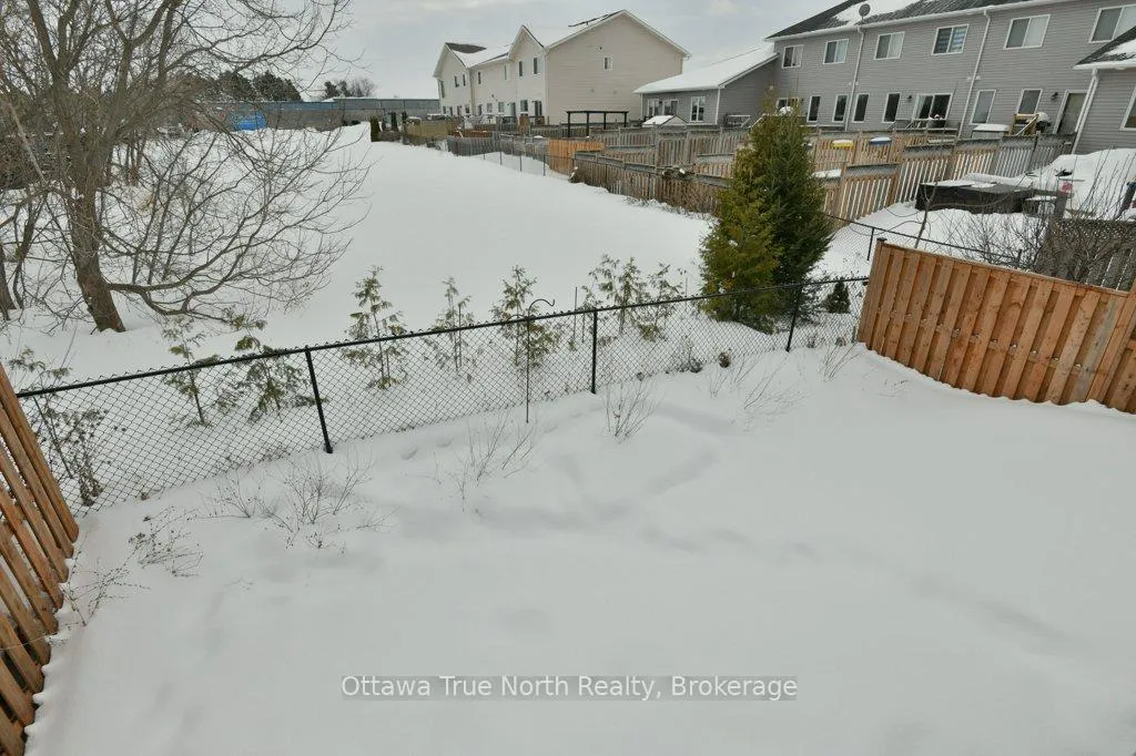 Photo 31 of 94 Thomas Street S, Arnprior — HOMEH