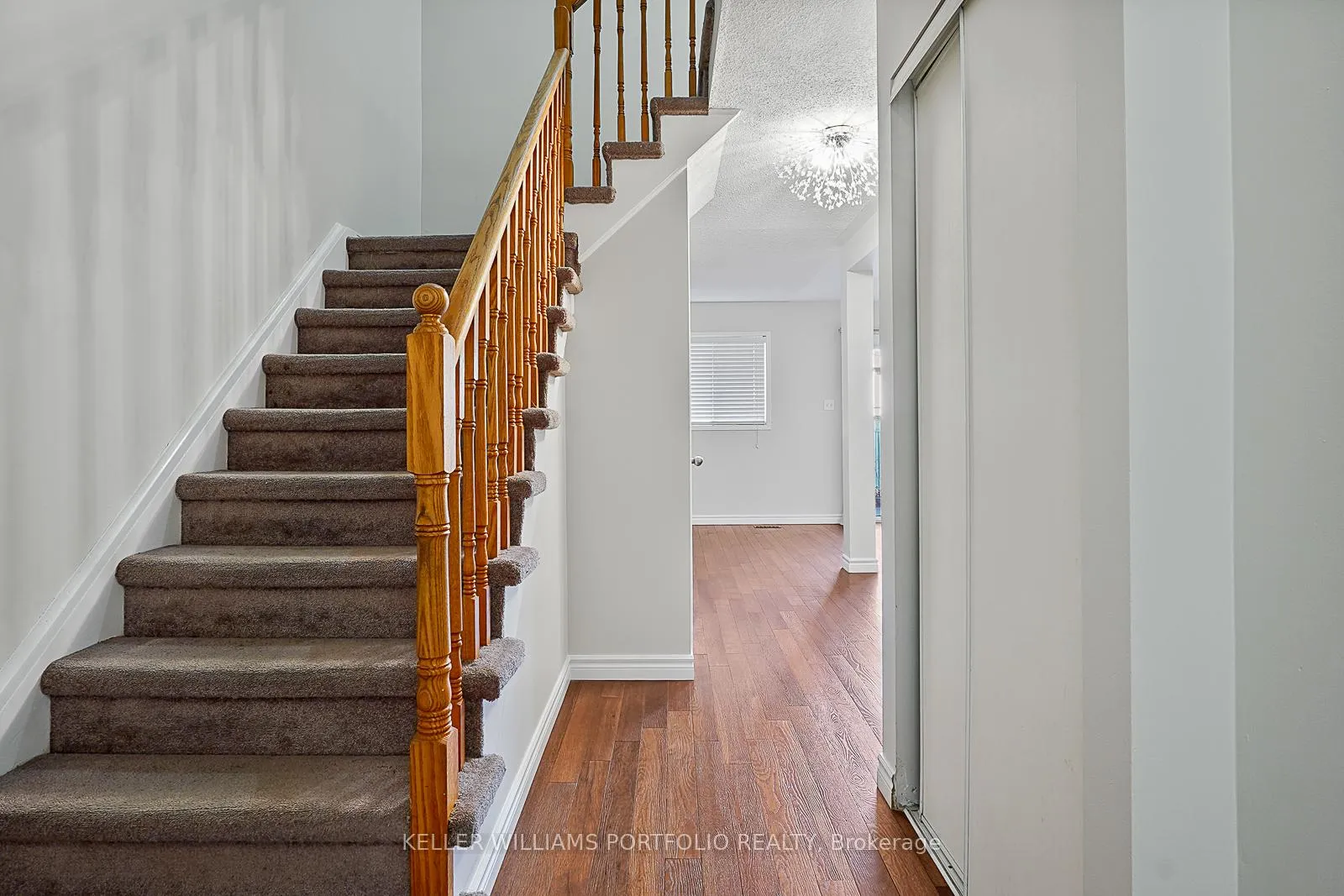 Photo 7 of 334 Sparrow Circle, Pickering, Highbush — HOMEH