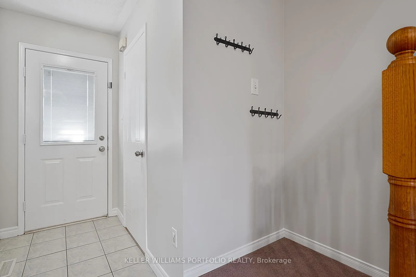 Photo 9 of 334 Sparrow Circle, Pickering, Highbush — HOMEH