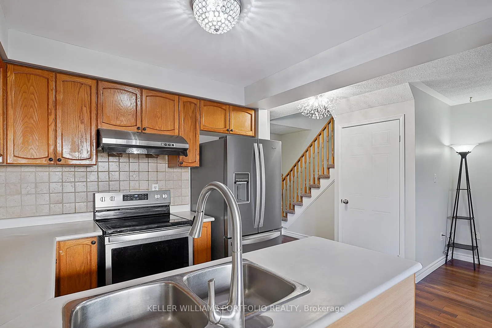 Photo 14 of 334 Sparrow Circle, Pickering, Highbush — HOMEH