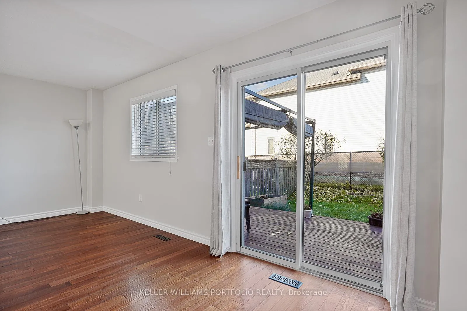 Photo 19 of 334 Sparrow Circle, Pickering, Highbush — HOMEH