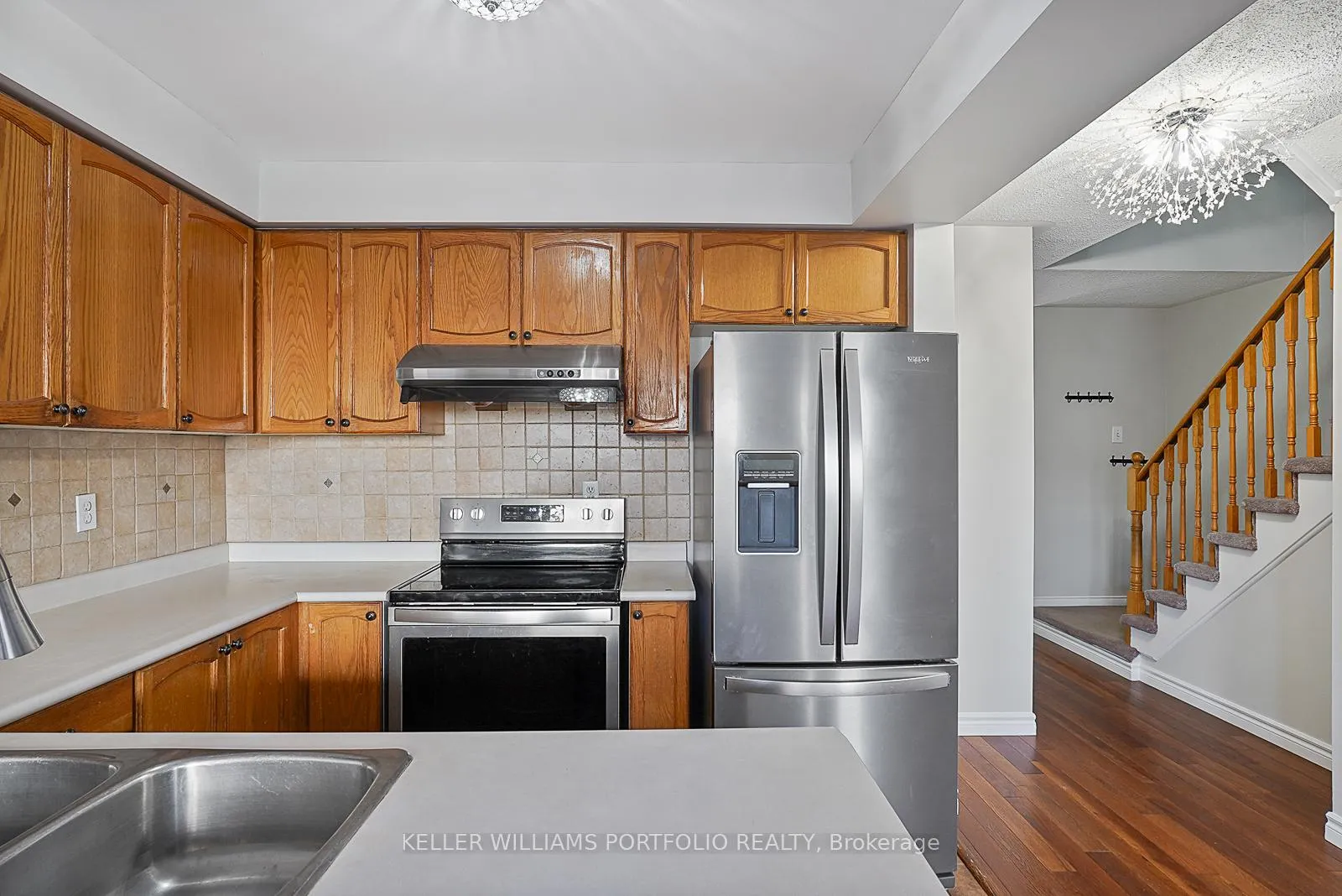 Photo 20 of 334 Sparrow Circle, Pickering, Highbush — HOMEH