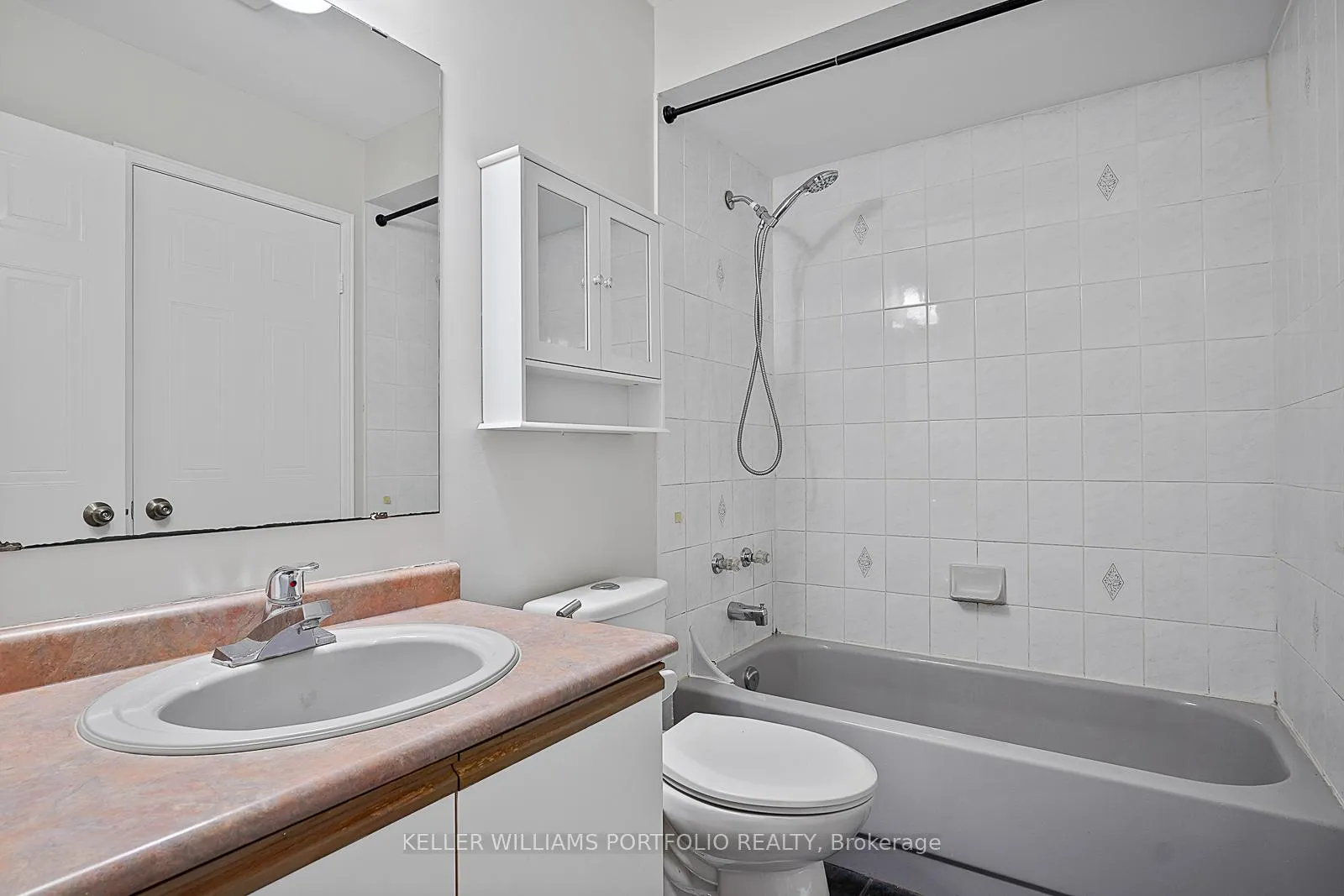 Photo 31 of 334 Sparrow Circle, Pickering, Highbush — HOMEH