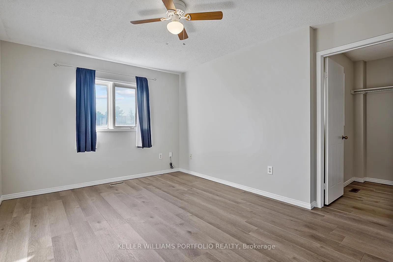 Photo 34 of 334 Sparrow Circle, Pickering, Highbush — HOMEH