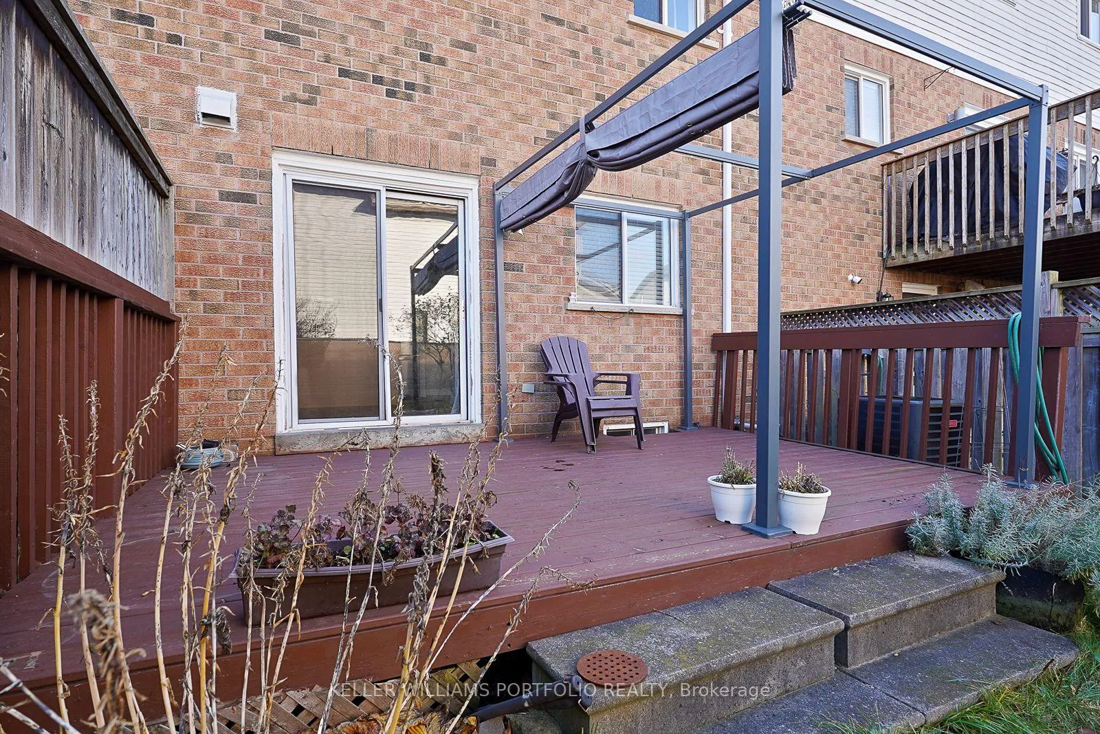 Photo 43 of 334 Sparrow Circle, Pickering, Highbush — HOMEH