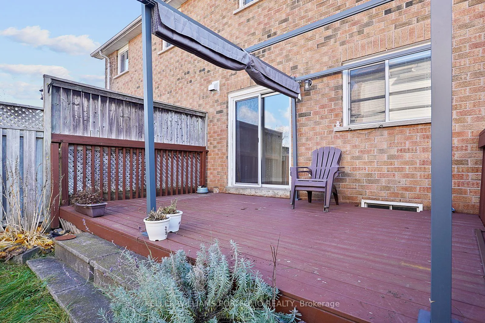 Photo 44 of 334 Sparrow Circle, Pickering, Highbush — HOMEH