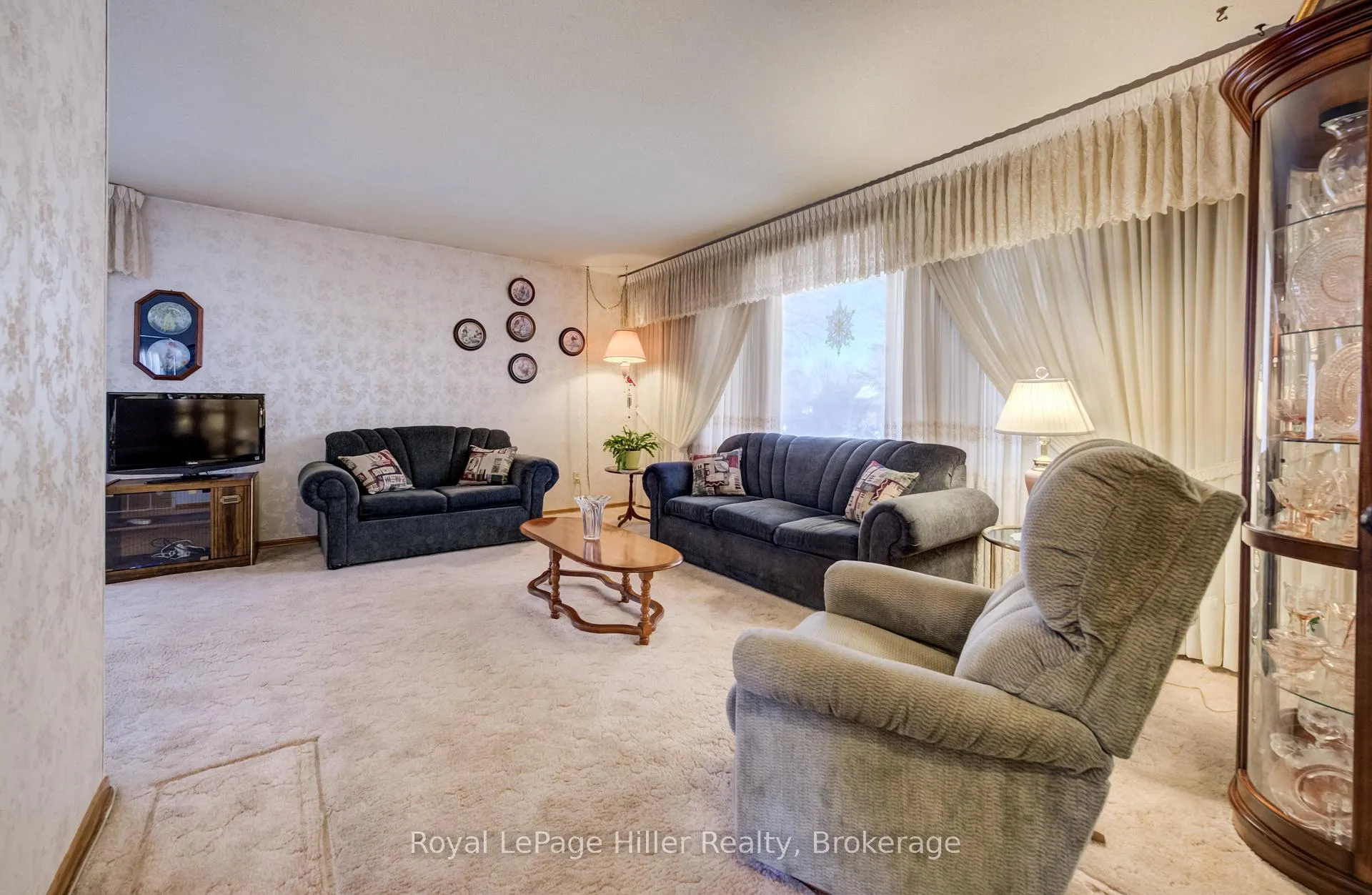 Photo 7 of 165 Lightbourne Avenue, Stratford — HOMEH
