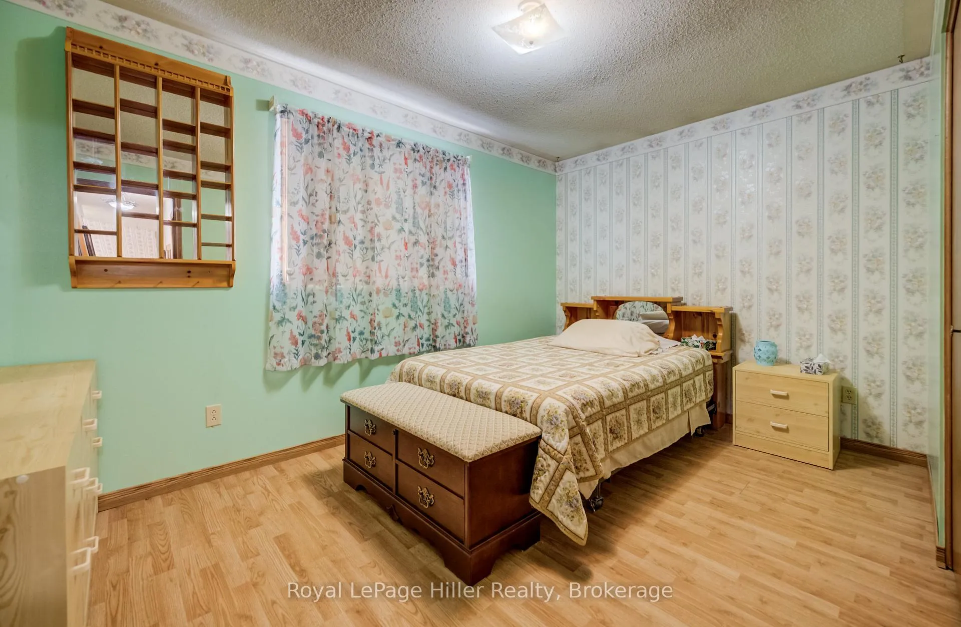 Photo 15 of 165 Lightbourne Avenue, Stratford — HOMEH