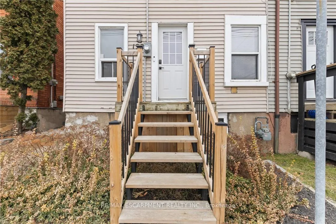 Photo 2 of 199 Barton Street W, Hamilton, Central — HOMEH