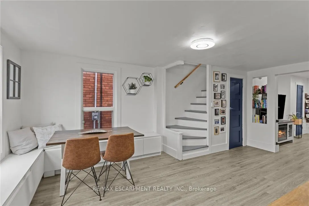 Photo 5 of 199 Barton Street W, Hamilton, Central — HOMEH