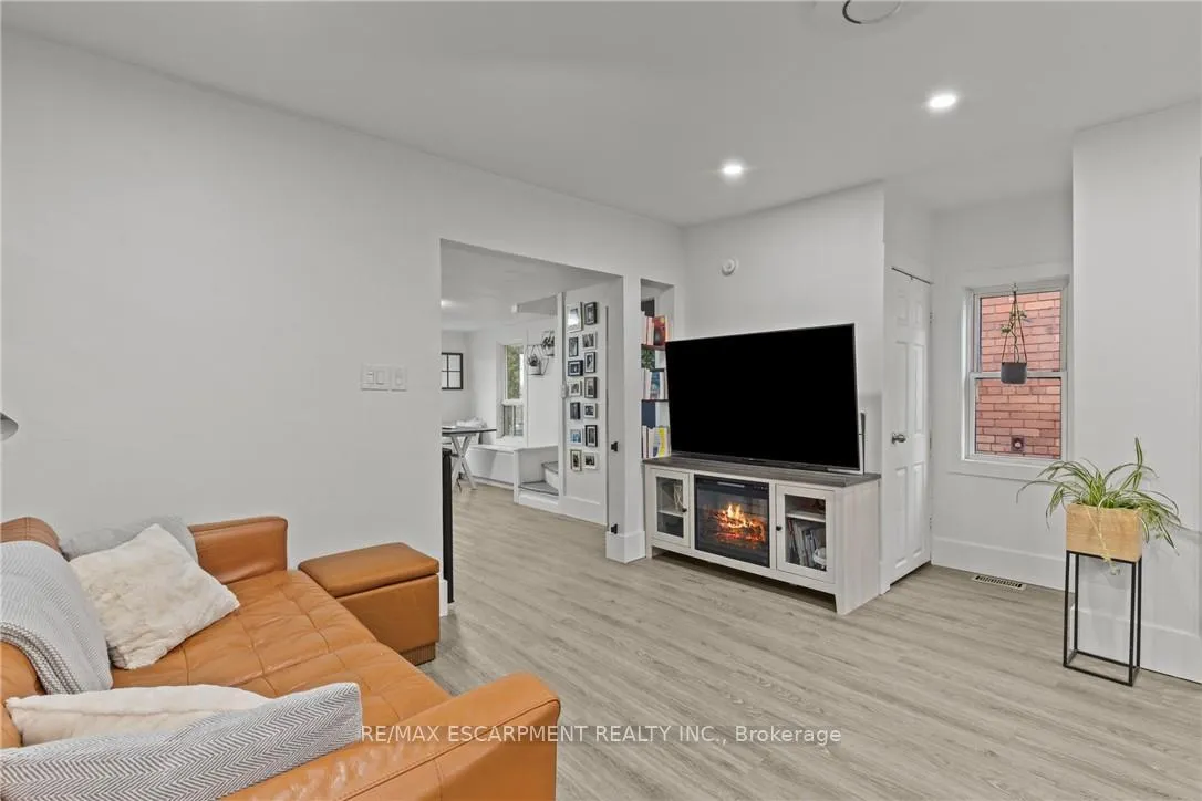 Photo 12 of 199 Barton Street W, Hamilton, Central — HOMEH