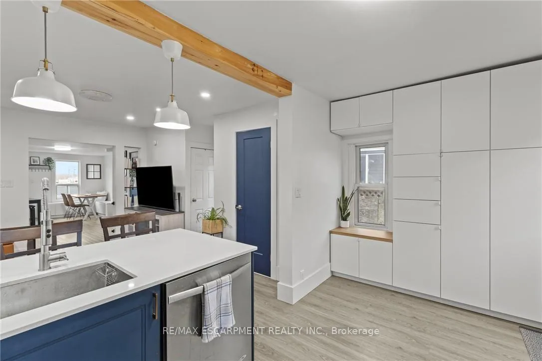 Photo 14 of 199 Barton Street W, Hamilton, Central — HOMEH