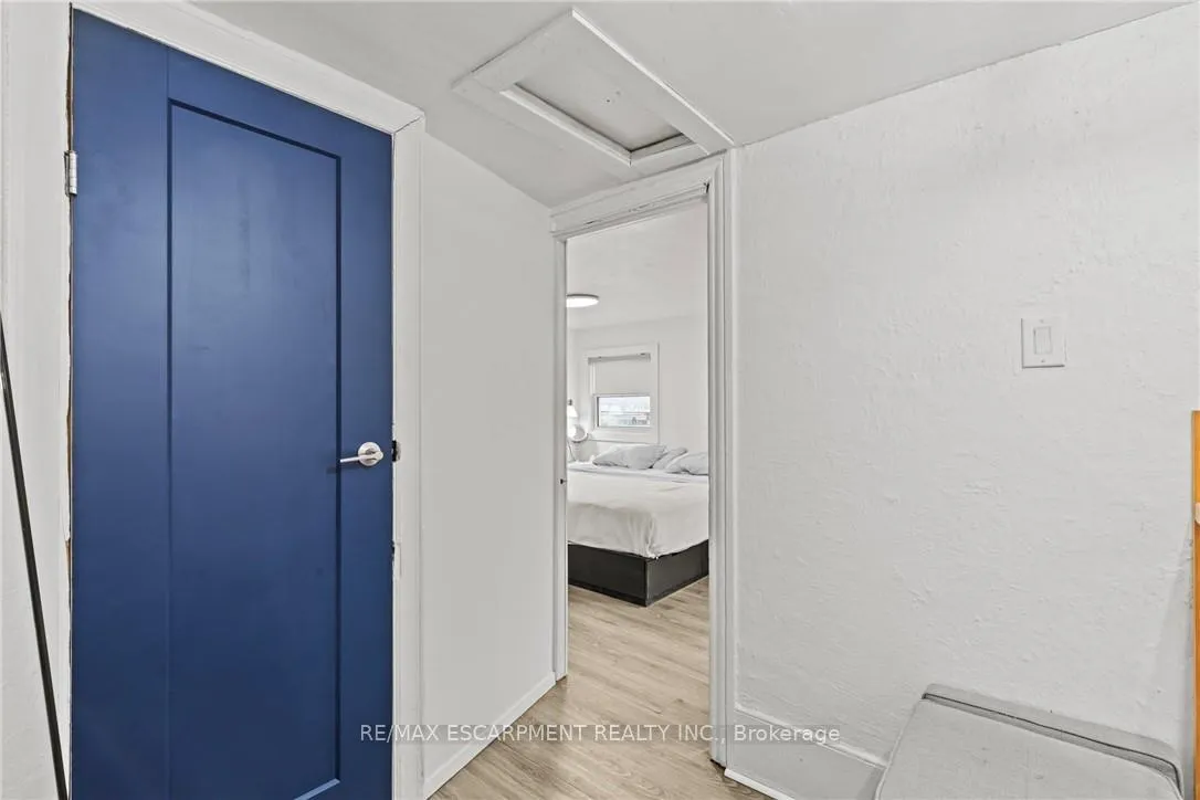 Photo 19 of 199 Barton Street W, Hamilton, Central — HOMEH