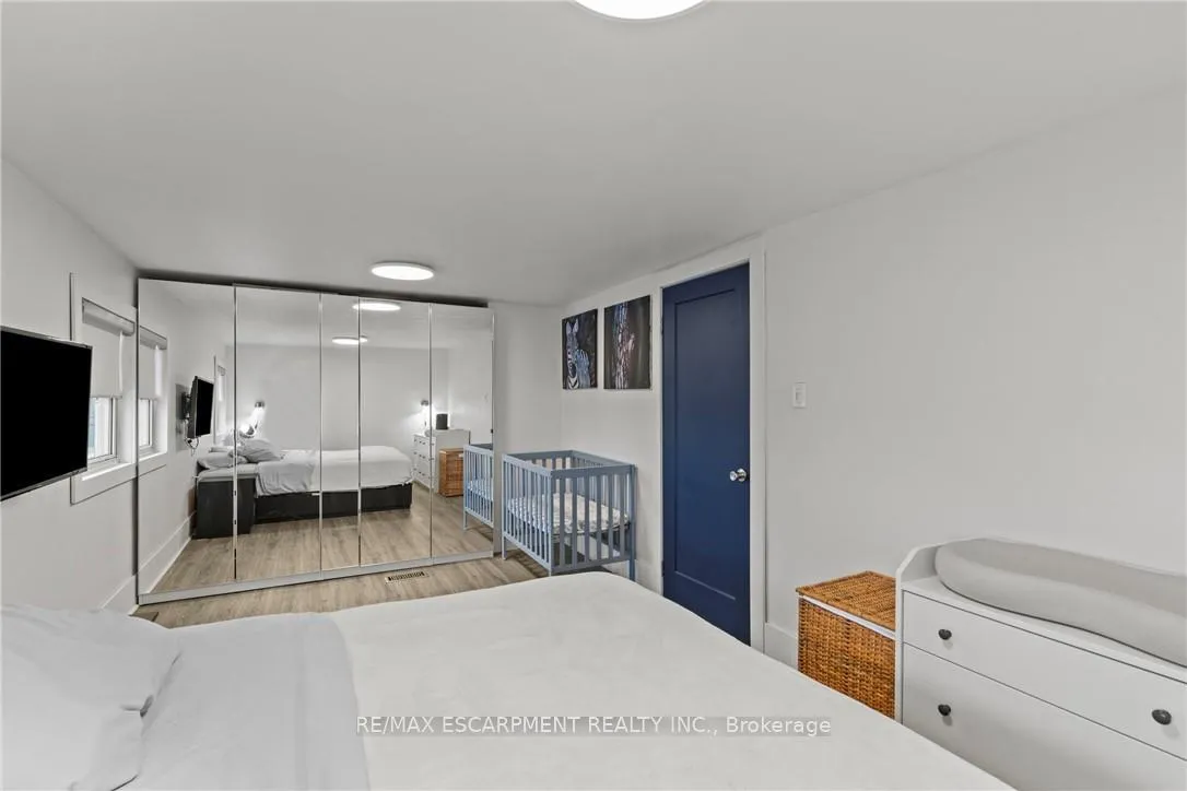 Photo 21 of 199 Barton Street W, Hamilton, Central — HOMEH