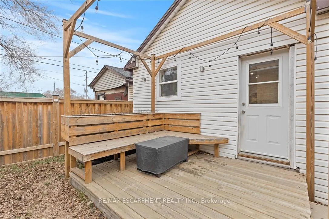 Photo 23 of 199 Barton Street W, Hamilton, Central — HOMEH