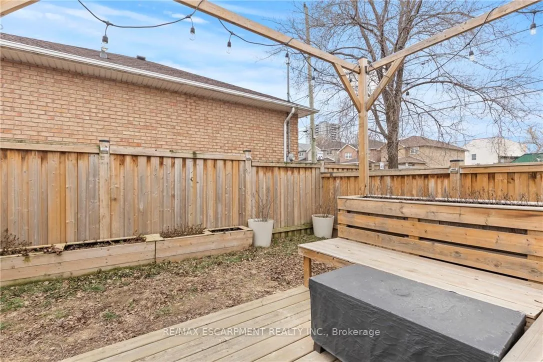 Photo 24 of 199 Barton Street W, Hamilton, Central — HOMEH