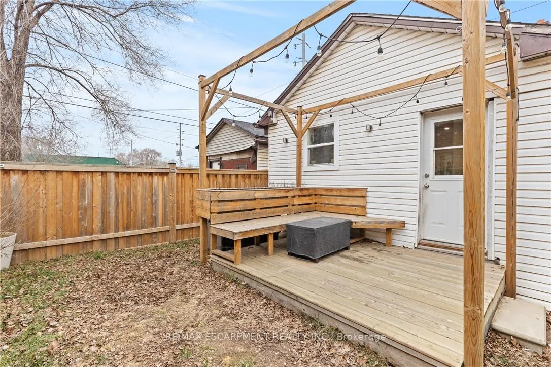 Photo 27 of 199 Barton Street W, Hamilton, Central — HOMEH