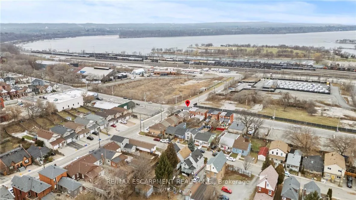 Photo 29 of 199 Barton Street W, Hamilton, Central — HOMEH