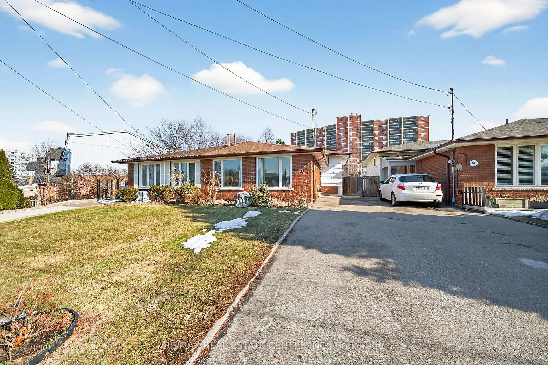 Photo 2 of 33 Glen Vista Drive, Hamilton, Red Hill — HOMEH