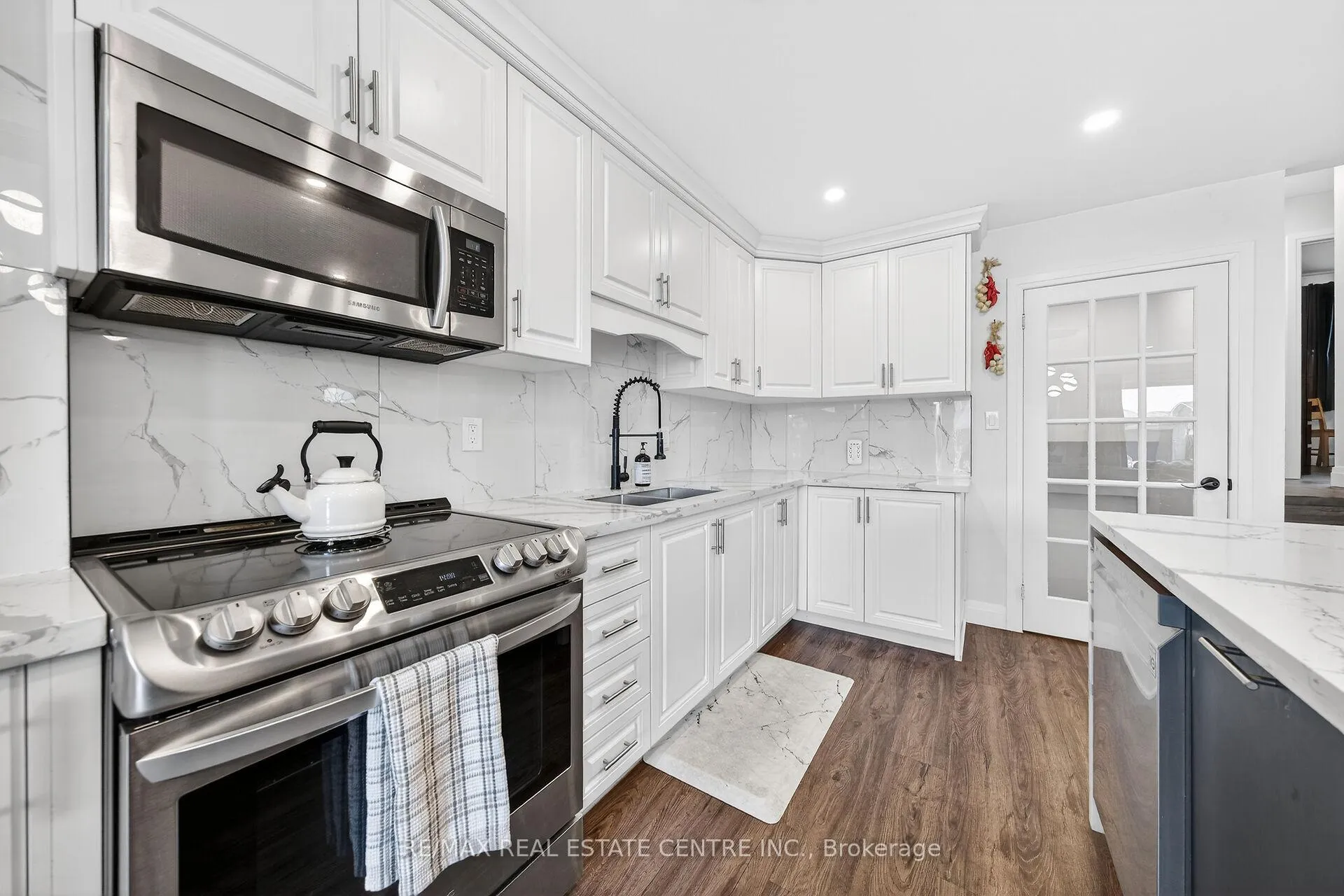 Photo 11 of 33 Glen Vista Drive, Hamilton, Red Hill — HOMEH