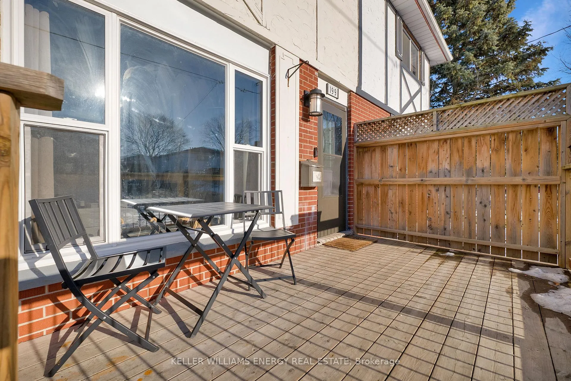 Photo 2 of 199 Barkley Crescent, Oshawa, Vanier — HOMEH