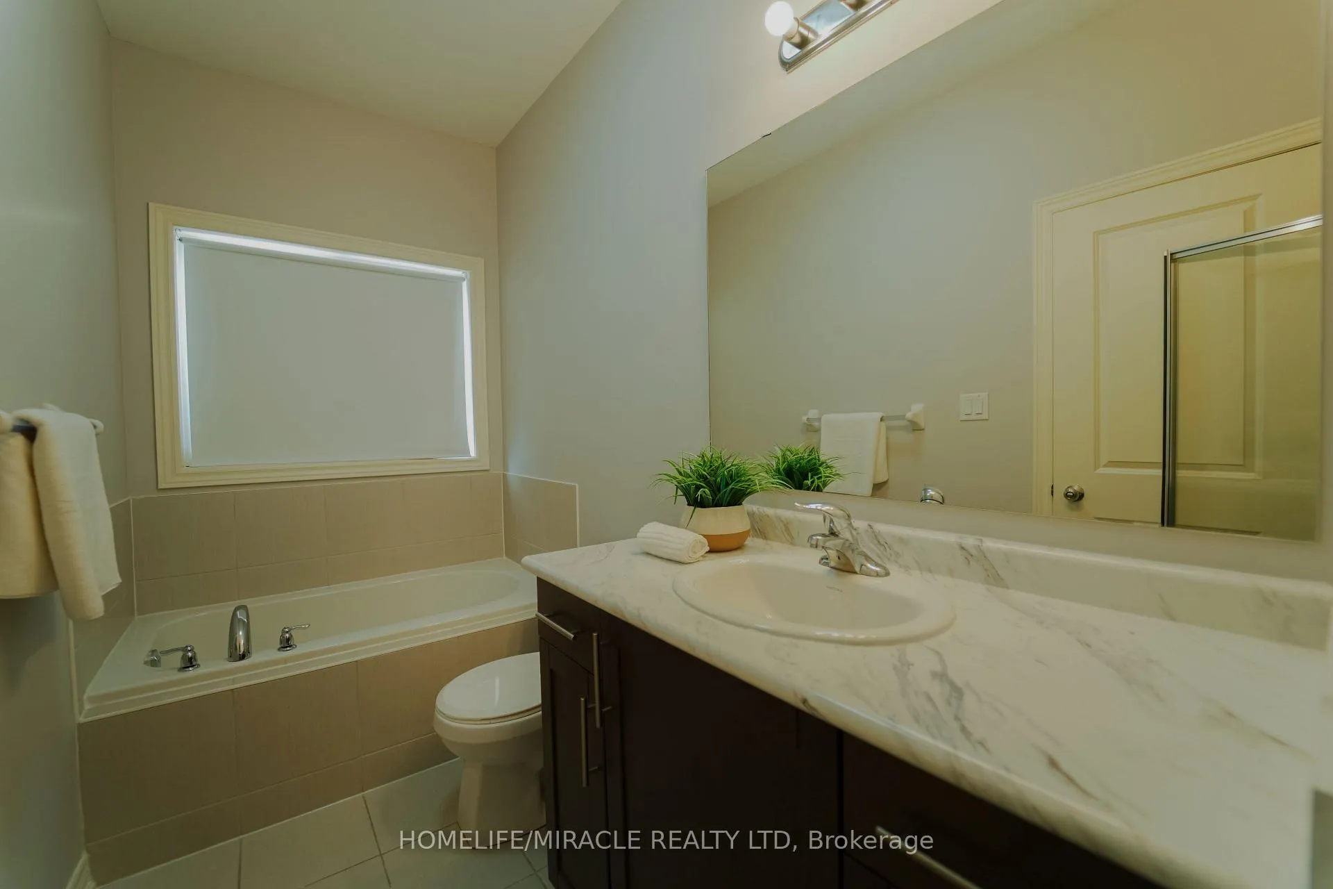 Photo 36 of 18 Truffle Court, Brampton, Northwest Brampton — HOMEH