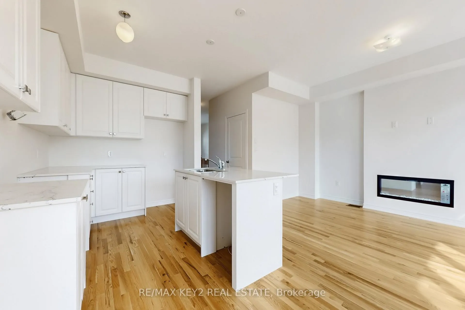 Photo 10 of 2949 Starlight Drive, Pickering, Rural Pickering — HOMEH