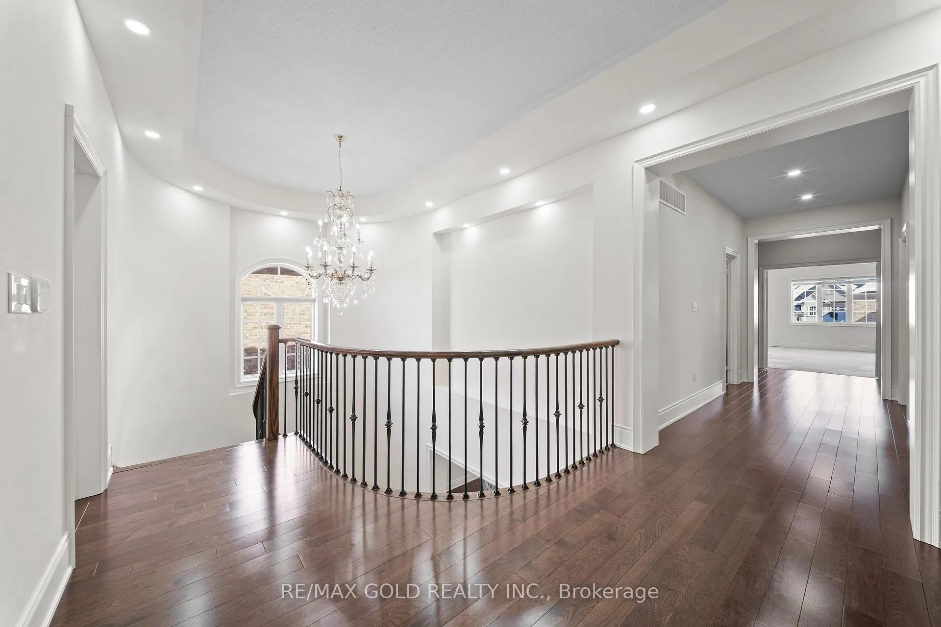 Photo 22 of 8 Markey Court, Brampton, Toronto Gore Rural Estate — HOMEH