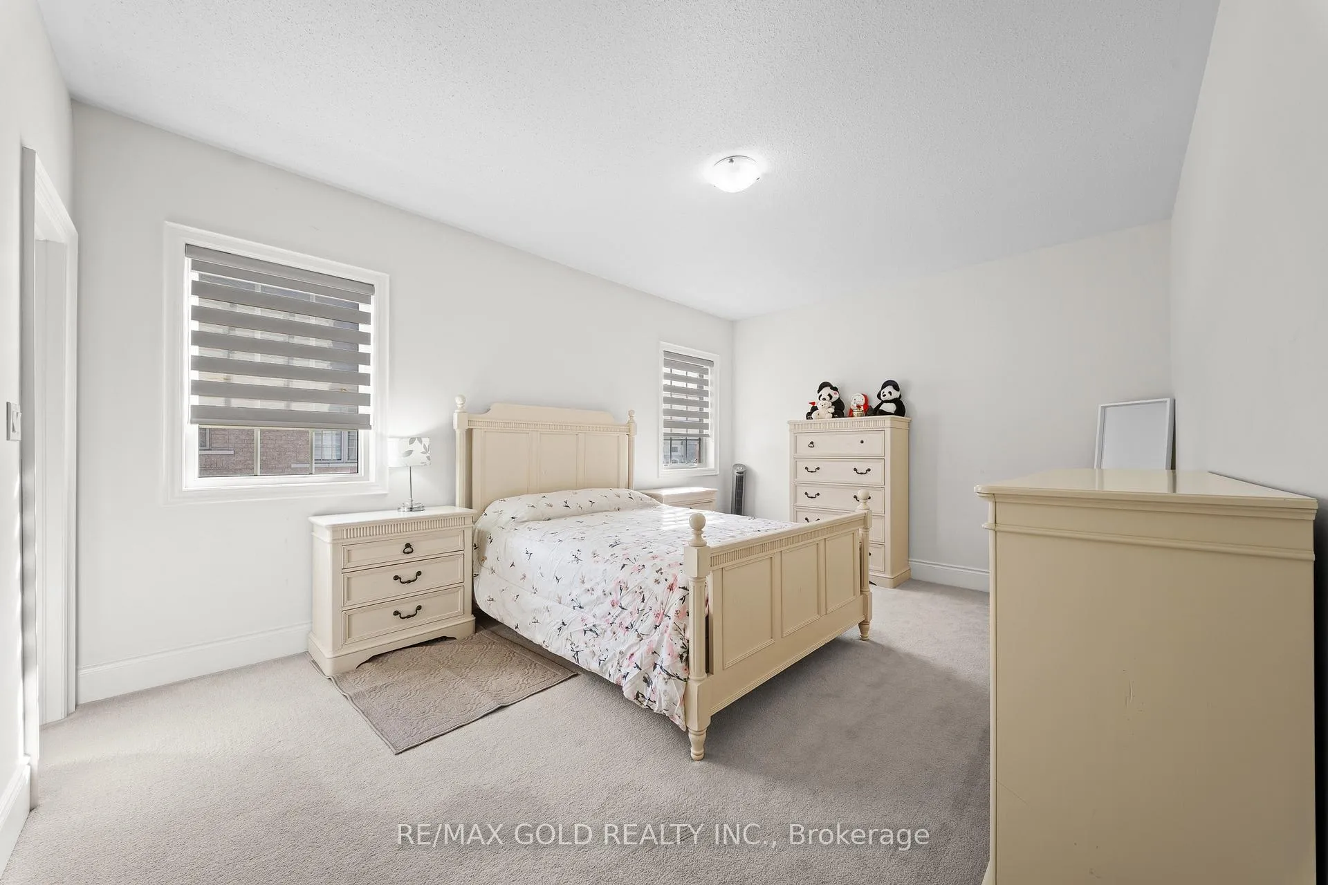 Photo 29 of 8 Markey Court, Brampton, Toronto Gore Rural Estate — HOMEH