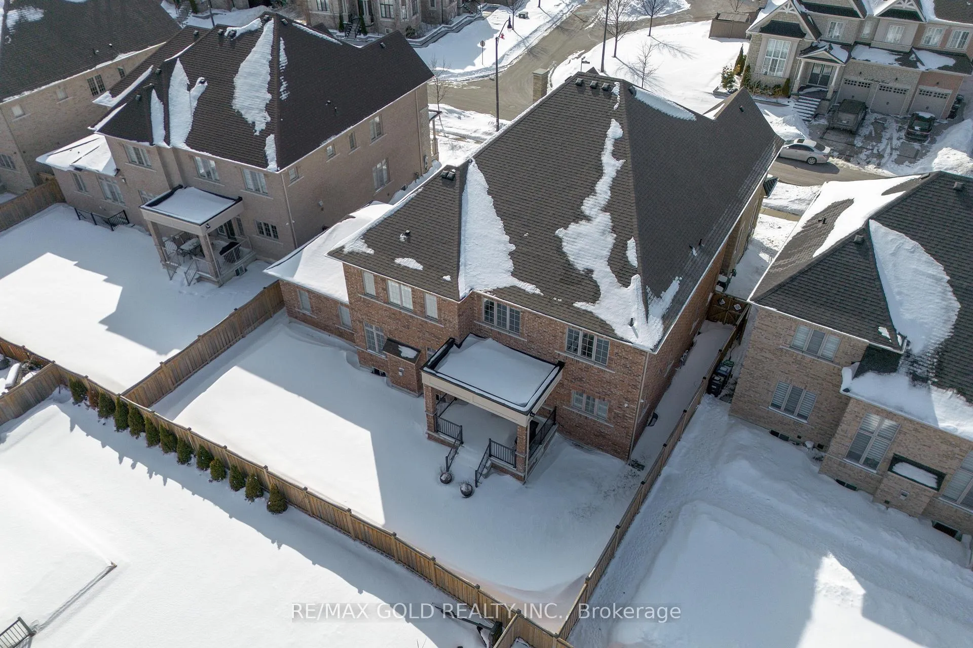 Photo 40 of 8 Markey Court, Brampton, Toronto Gore Rural Estate — HOMEH