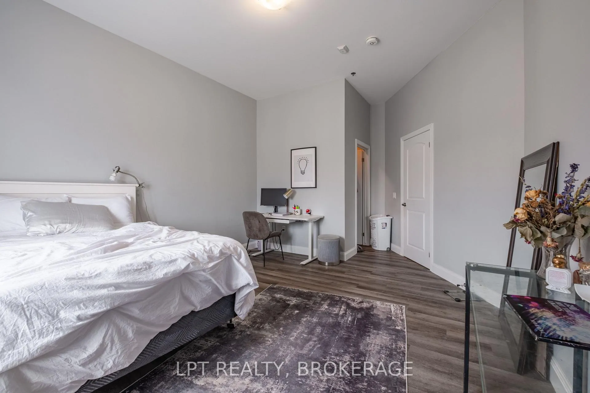Photo 9 of Unit 303, 630 Princess Street, Kingston, Central City East — HOMEH