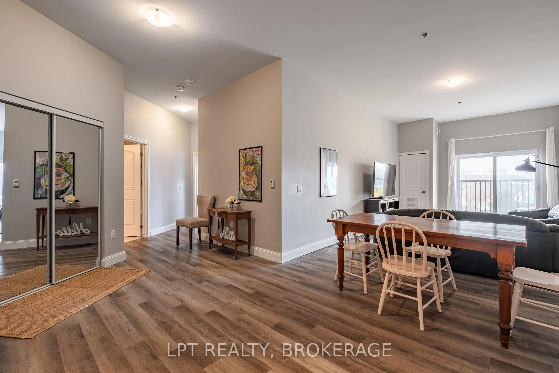 Photo 11 of Unit 303, 630 Princess Street, Kingston, Central City East — HOMEH