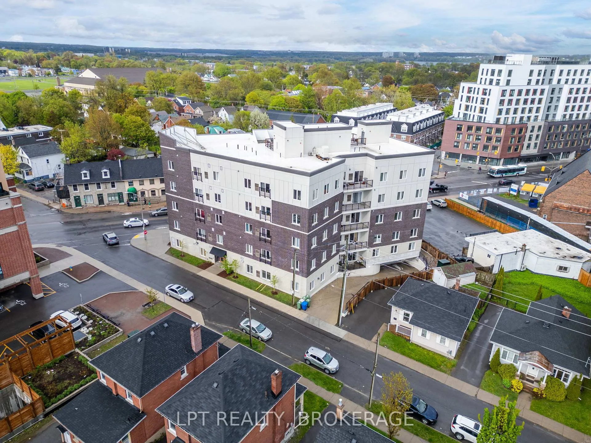 Photo 20 of Unit 303, 630 Princess Street, Kingston, Central City East — HOMEH