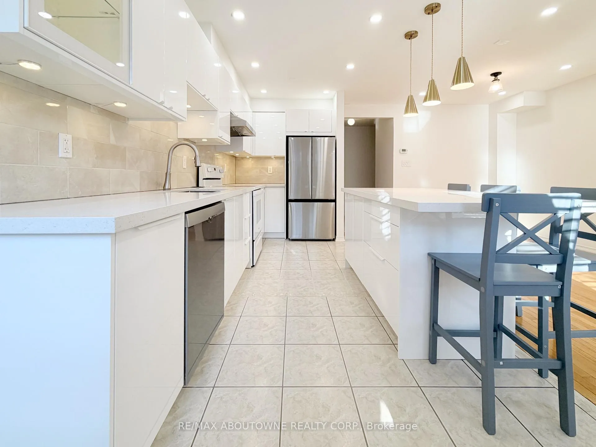 Photo 7 of 1838 Imperial Way, Burlington, Uptown — HOMEH