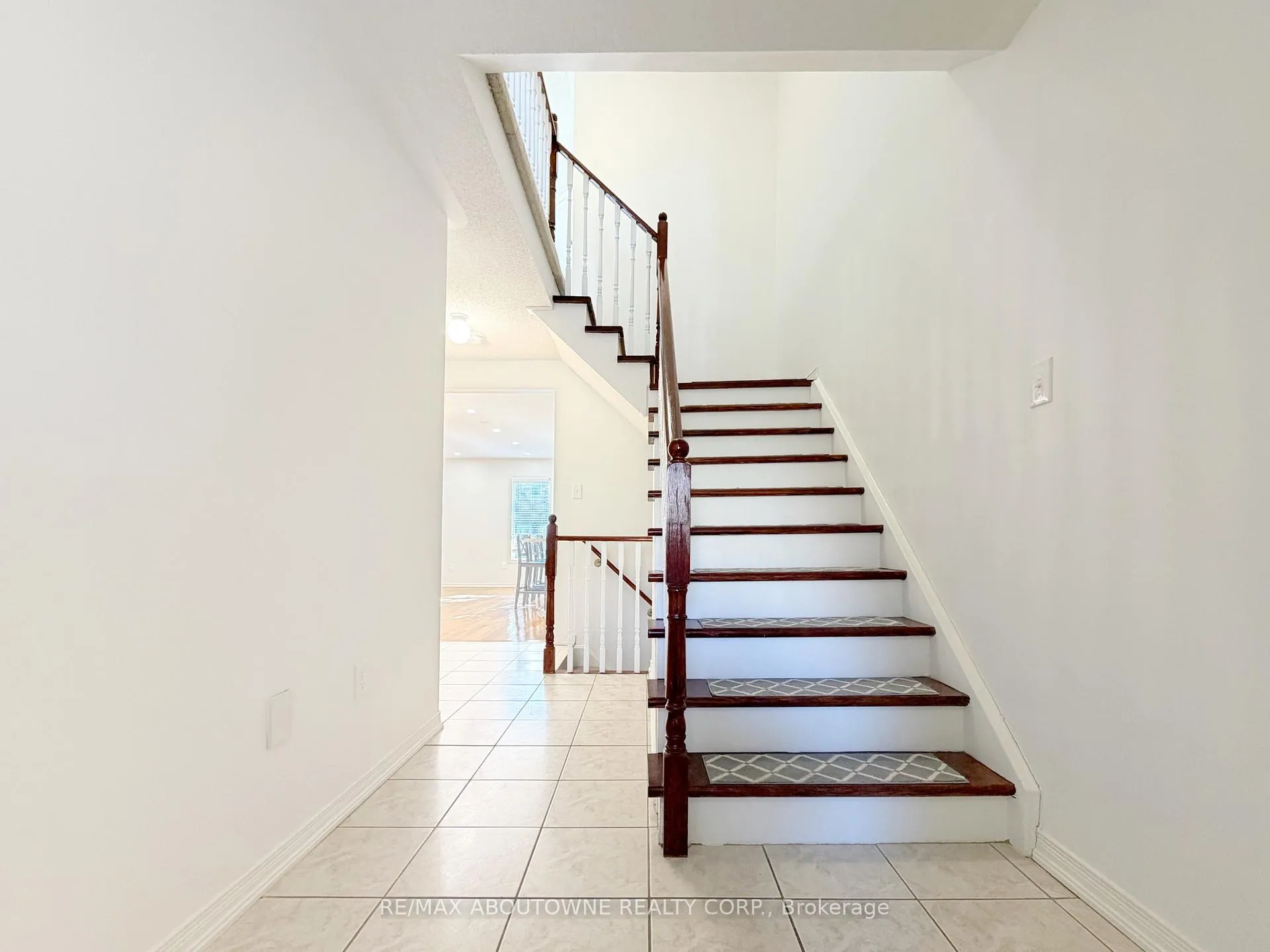 Photo 9 of 1838 Imperial Way, Burlington, Uptown — HOMEH