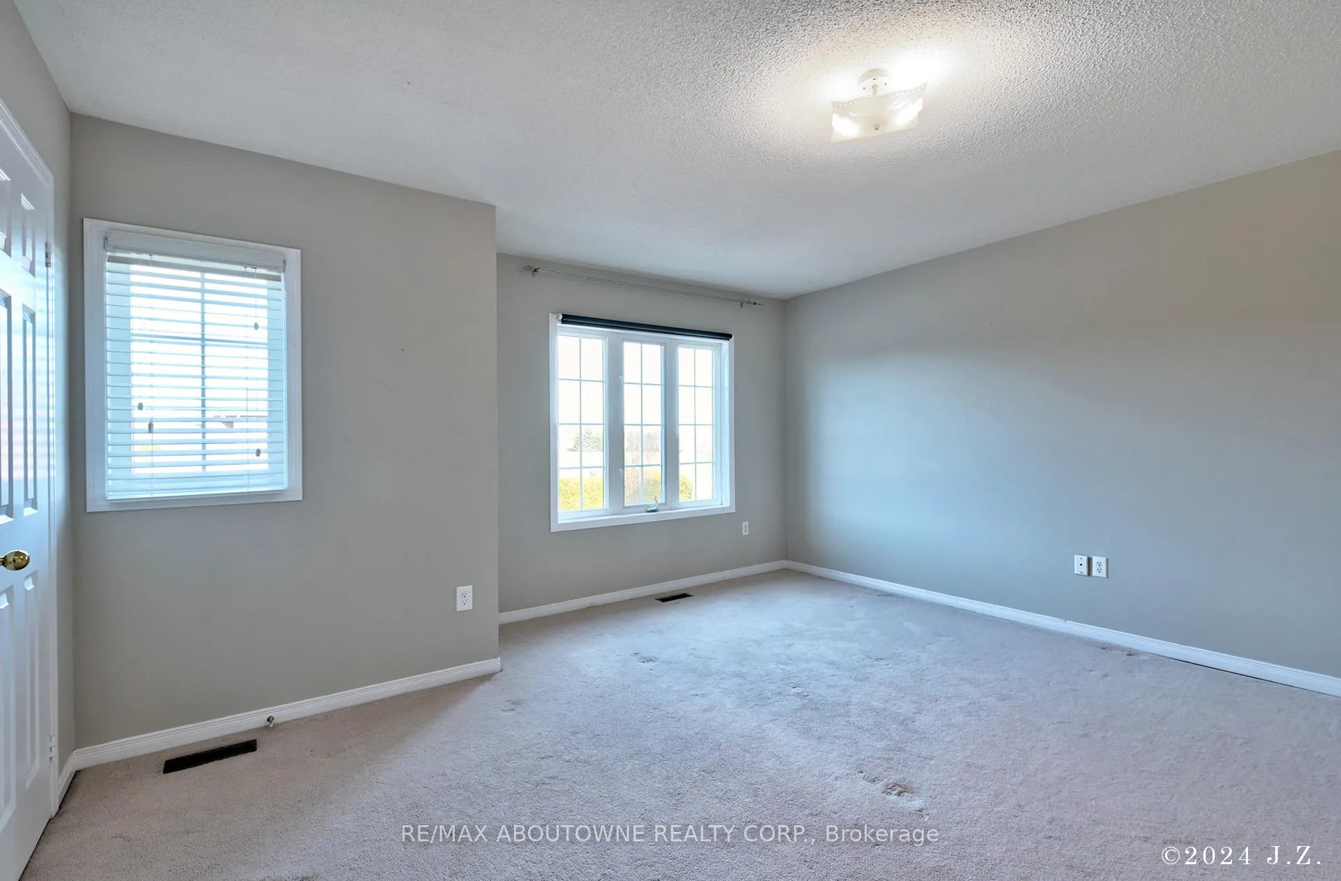 Photo 12 of 1838 Imperial Way, Burlington, Uptown — HOMEH
