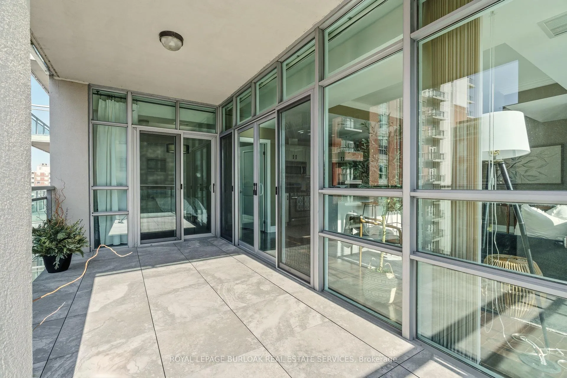 Photo 26 of Unit 804, 360 Pearl Street, Burlington, Brant — HOMEH