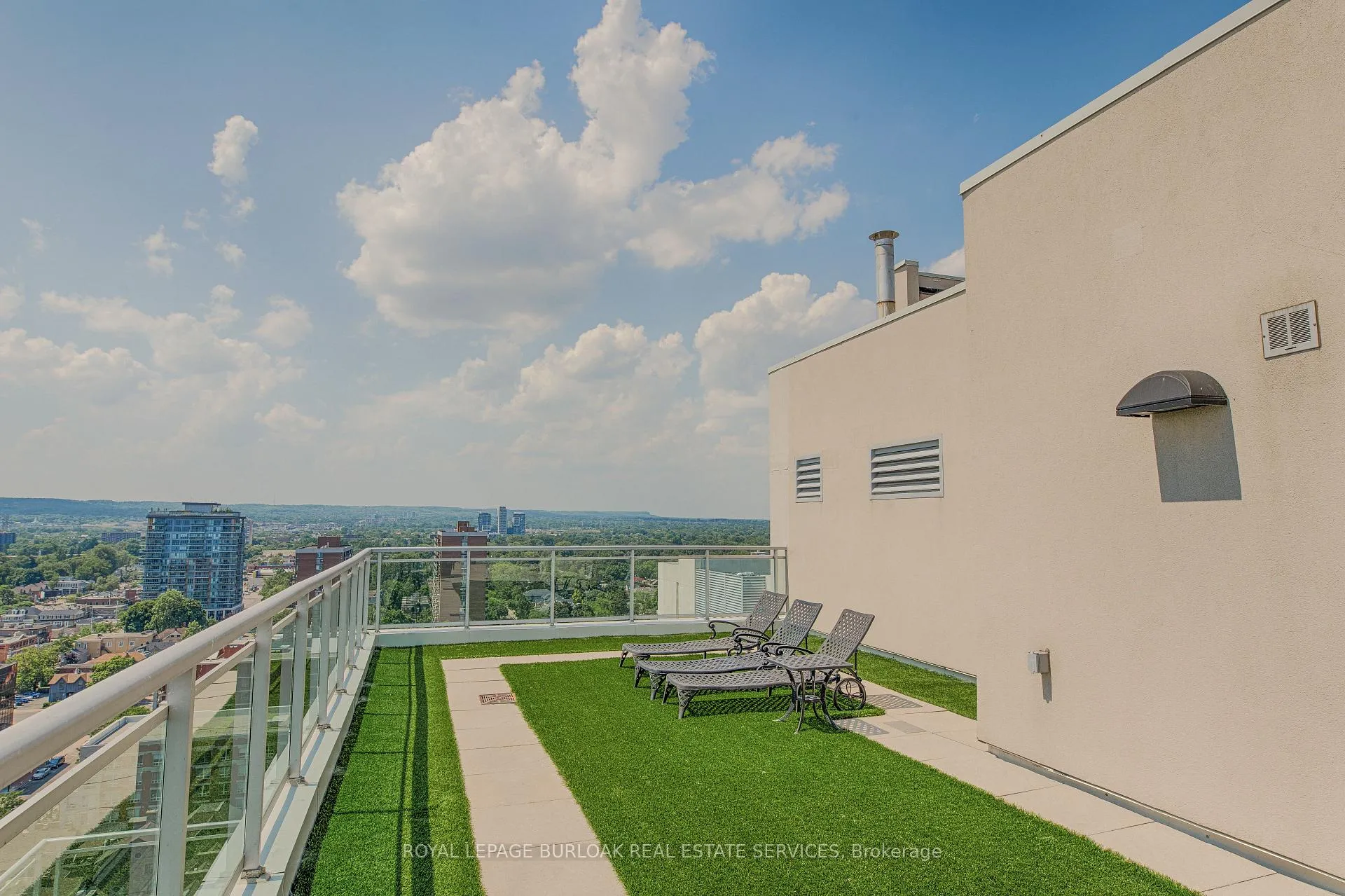 Photo 28 of Unit 804, 360 Pearl Street, Burlington, Brant — HOMEH