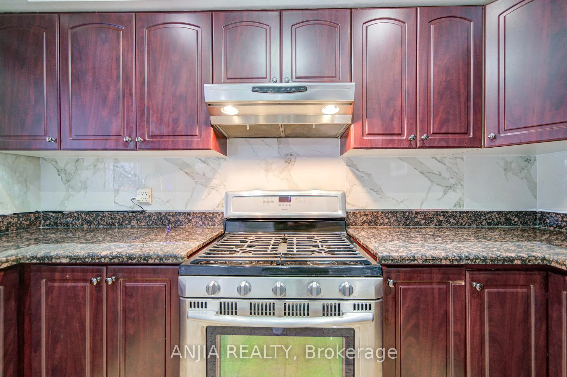 Photo 18 of 62 Walford Road, Markham, Middlefield — HOMEH