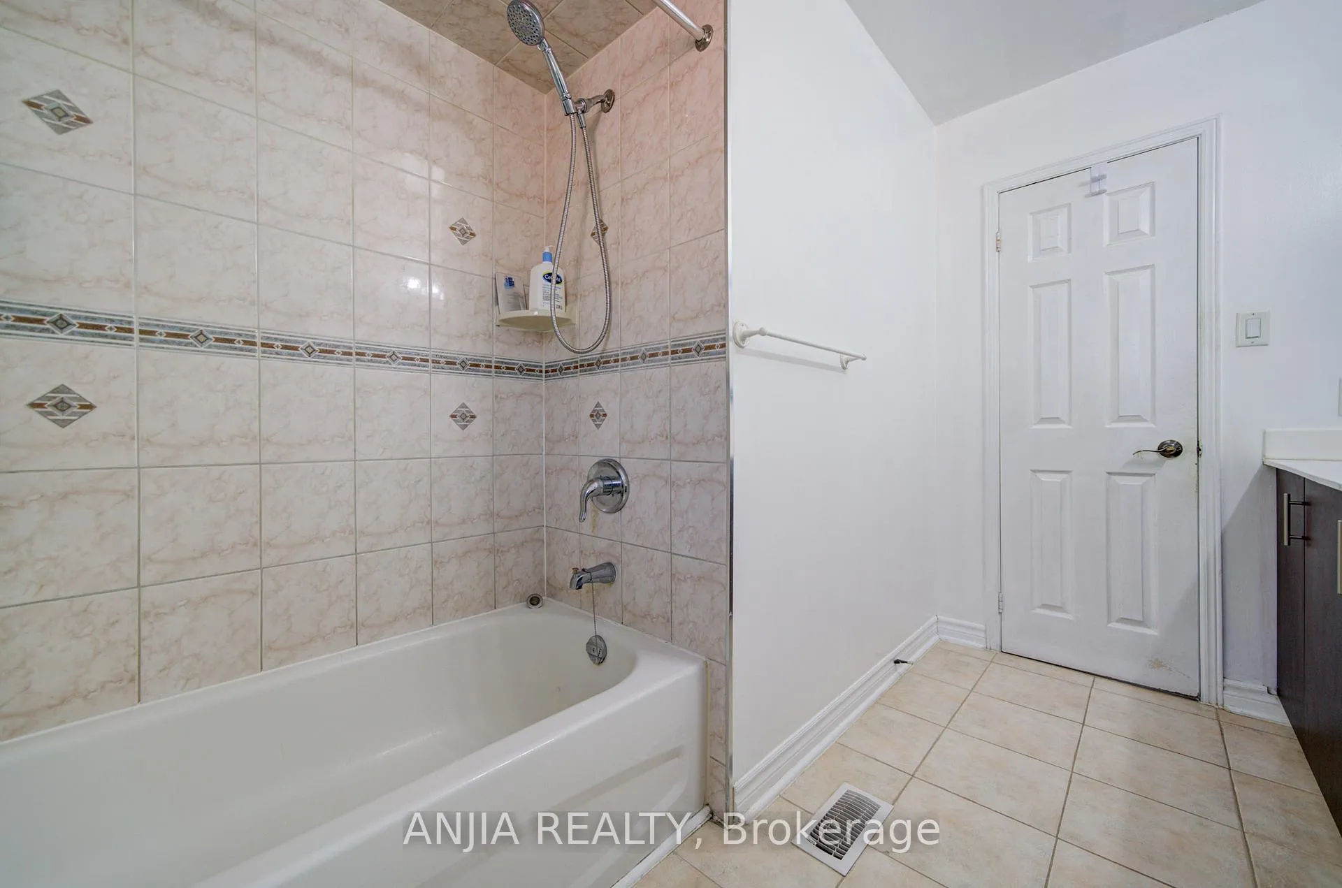 Photo 31 of 62 Walford Road, Markham, Middlefield — HOMEH