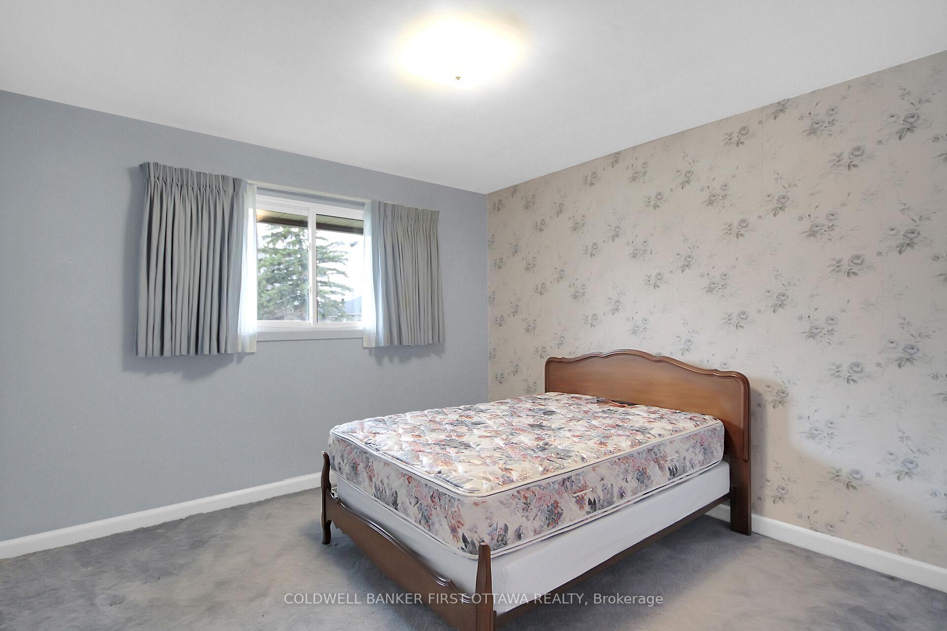 Photo 13 of 27 Indian Road, Ottawa, Meadowlands/St. Claire Gardens — HOMEH